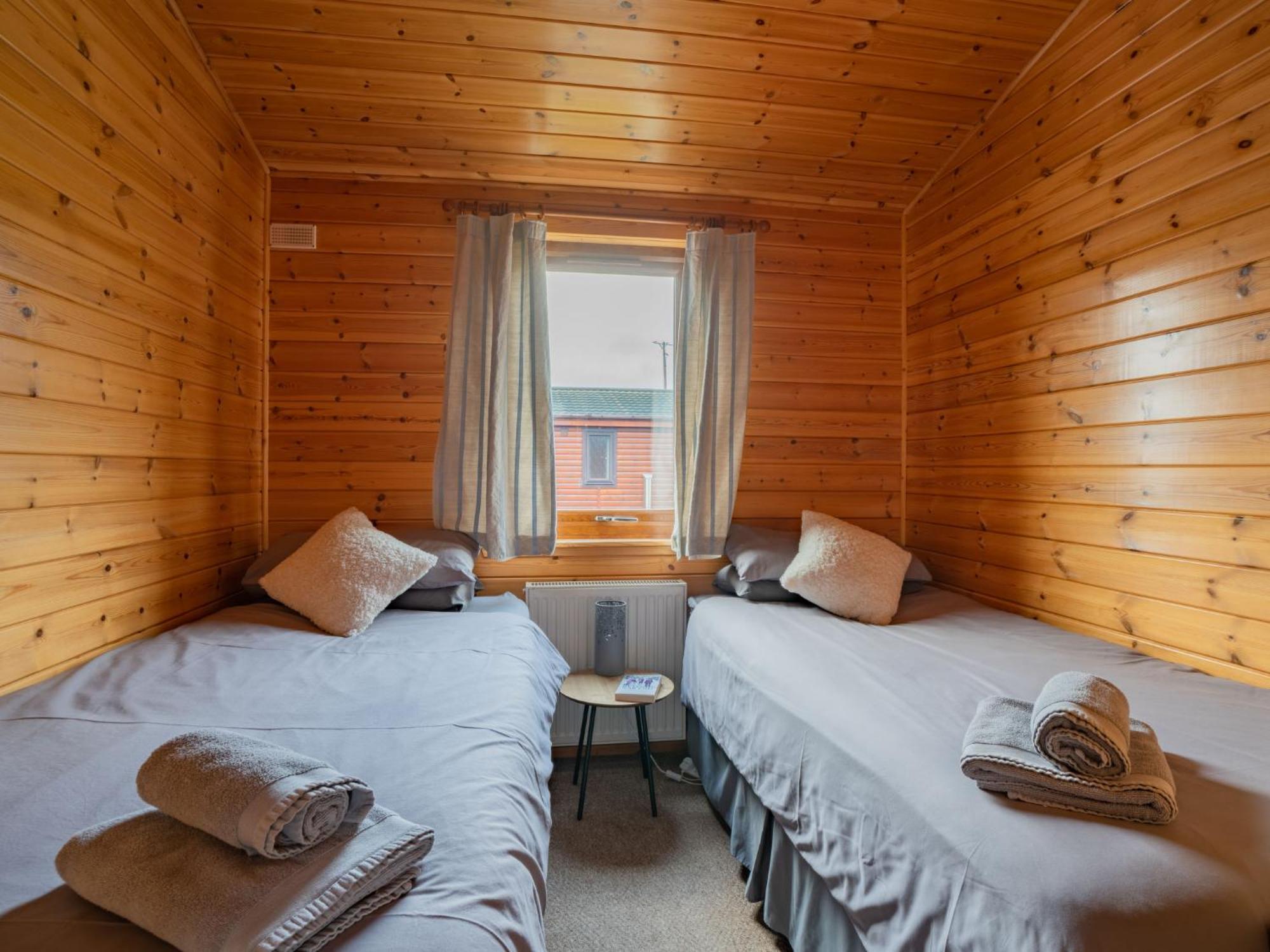 Chalet Loch Leven Lodge 10 By Interhome Kinross Luaran gambar