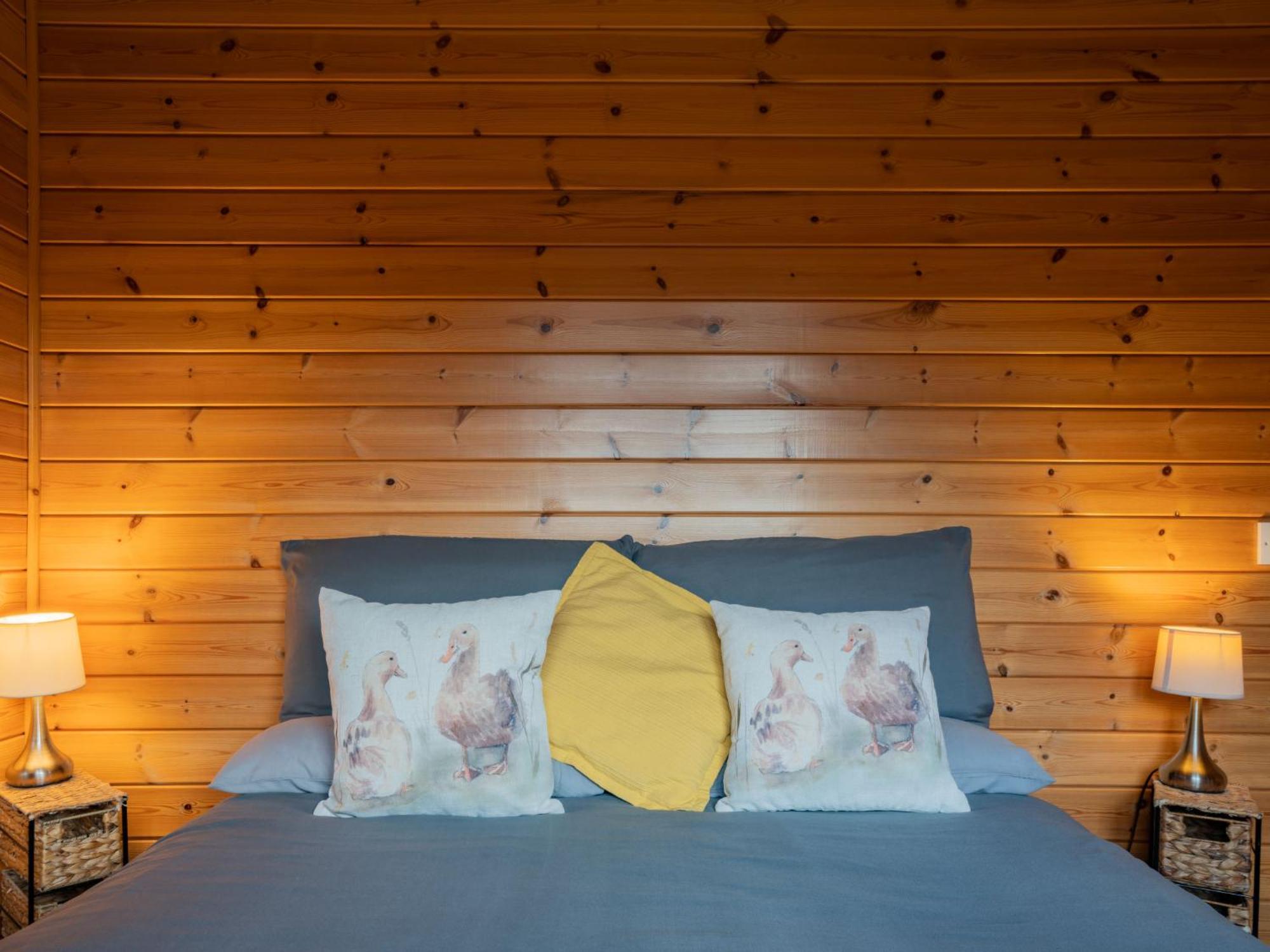 Chalet Loch Leven Lodge 10 By Interhome Kinross Luaran gambar