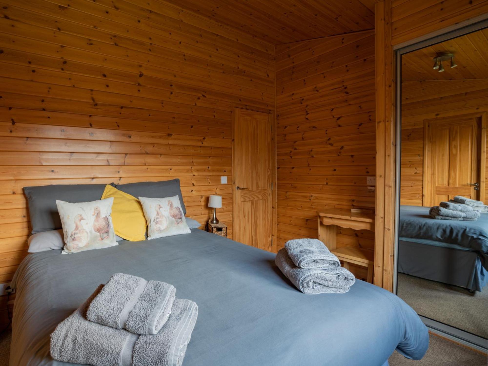 Chalet Loch Leven Lodge 10 By Interhome Kinross Luaran gambar